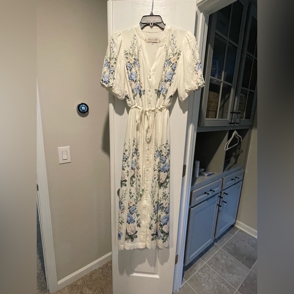 Taylor Dresses & Skirts - Taylor Linen Midi Dress- 8